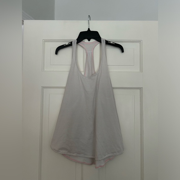 Lululemon Scalloped Edge Tank Top - Picture 1 of 2
